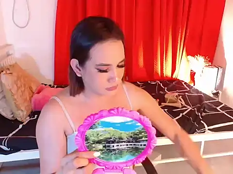 MaliaWang06 online show from January 18, 10:29 pm