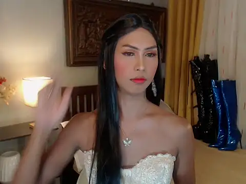 Nathalieheartt online show from October 7, 2:45 am