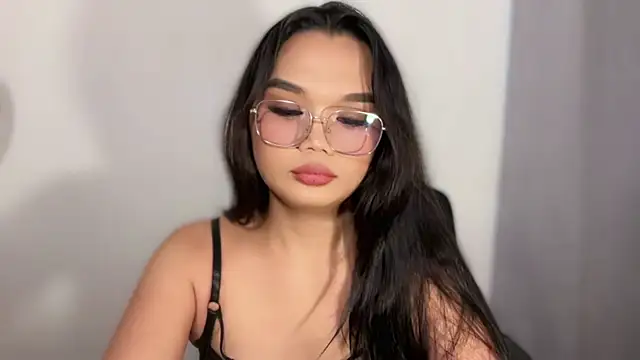 sweetmika21 online show from March 31, 6:26 am