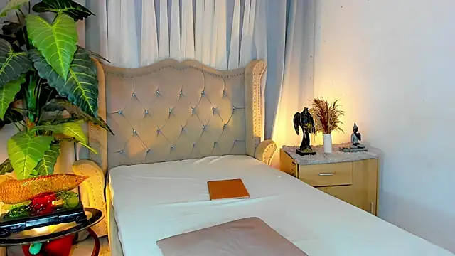 MochaliciousTransOnTop online show from November 28, 5:31 am