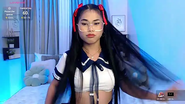 PrettyBlythes TS online show from November 5, 12:16 pm