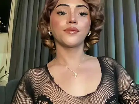 calimonroe online show from December 20, 6:58 pm