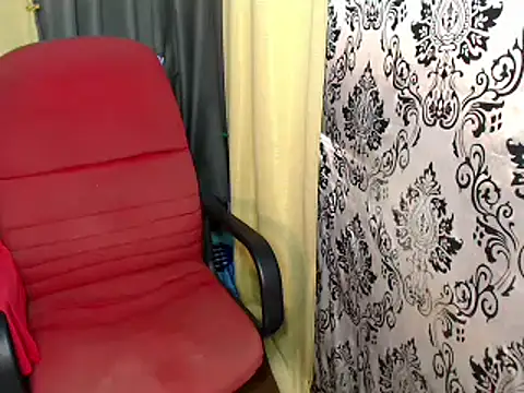 lovelyallena07 online show from March 4, 7:14 am