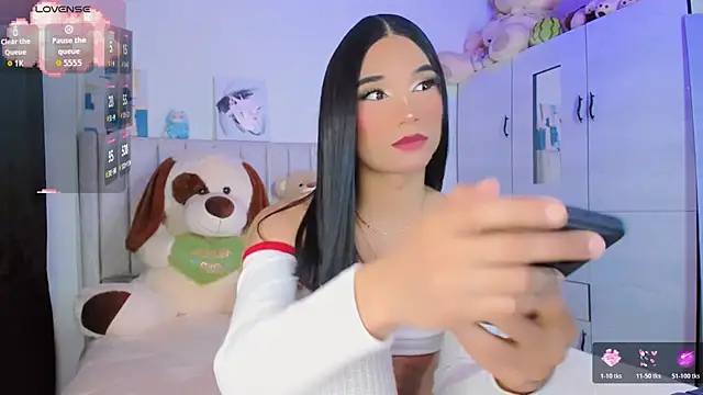 Snapshot of baby_cleo chatting on November 1, 11:13 pm baby cleo online show from November 1, 11:13 pm