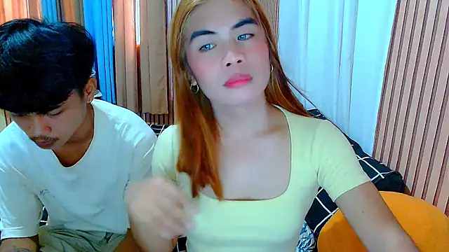 Snapshot of zeusdaven chatting on October 13, 5:09 am zeusdaven online show from October 13, 5:09 am