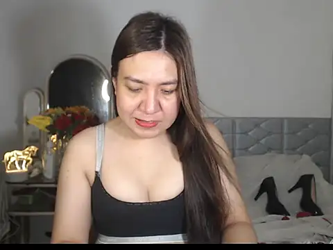 stellahugeX online show from November 13, 8:45 am