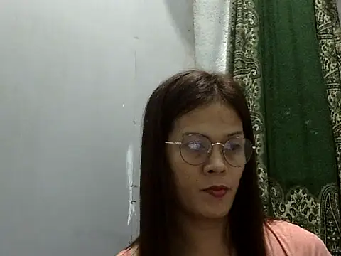 Snapshot of juicycum069 chatting on October 13, 8:04 am juicycum069 online show from October 13, 8:04 am