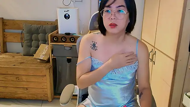 Snapshot of moriliciousxxx chatting on October 8, 5:20 am moriliciousxxx online show from October 8, 5:20 am