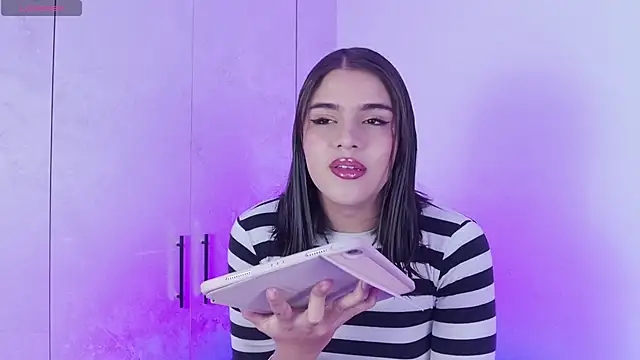 lizzywindsor online show from January 13, 2:58 pm