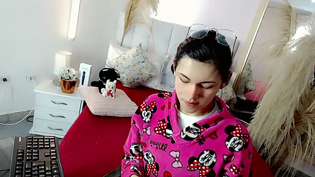 nathalialoes1 online show from January 12, 7:21 pm