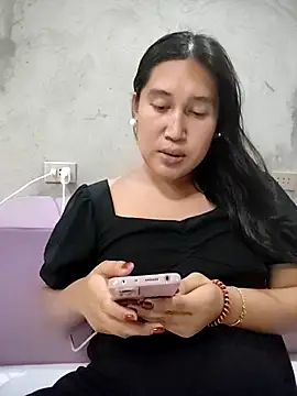 Snapshot of Romantic_Sabrina chatting on October 11, 9:28 pm Romantic Sabrina online show from October 11, 9:28 pm