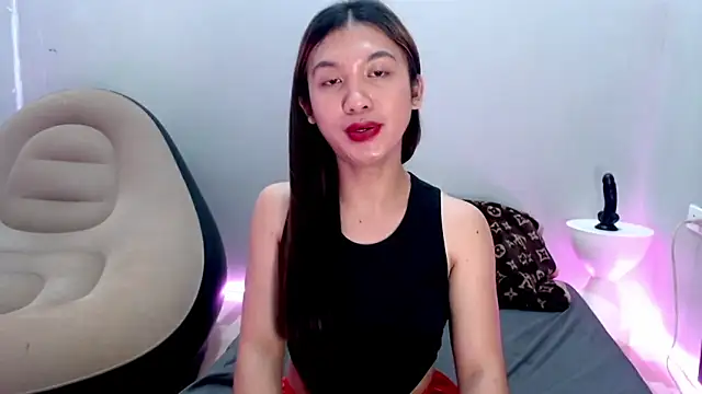 LucyApalla online show from September 25, 12:23 pm