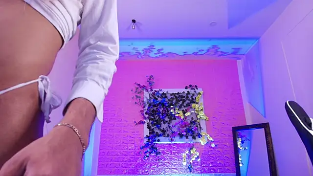 Katy bratz  online show from October 5, 3:18 am