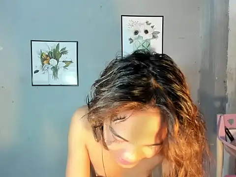 TS gorgeousJhem online show from April 8, 4:30 pm