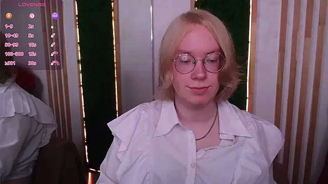 Amanda Butlerr online show from July 12, 1:26 pm