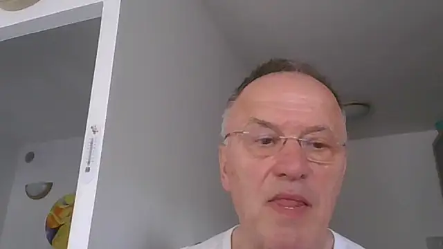 Snapshot of knodli chatting on September 16, 3:05 pm knodli online show from September 16, 3:05 pm