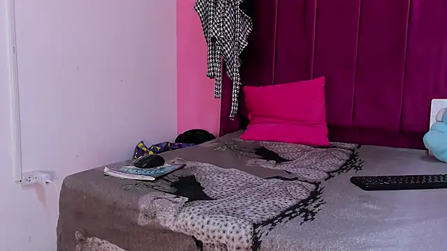 Rihanna hotx online show from September 30, 6:02 am