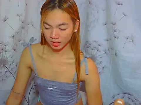Snapshot of ursexy_trans chatting on October 9, 5:09 am ursexy trans online show from October 9, 5:09 am