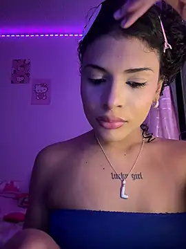 luluzinhax online show from April 5, 4:32 am