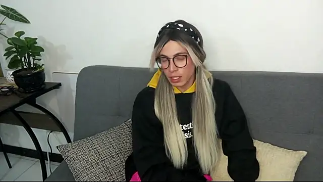 Andy Roses online show from October 10, 4:46 am