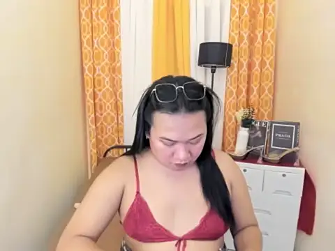 TsUncutKaren online show from March 26, 6:11 pm