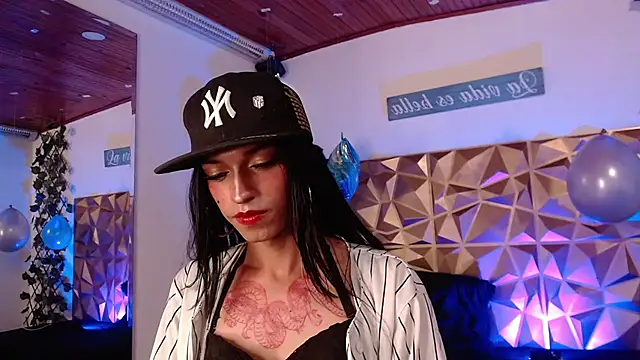 Trinity Knox online show from September 10, 5:34 pm