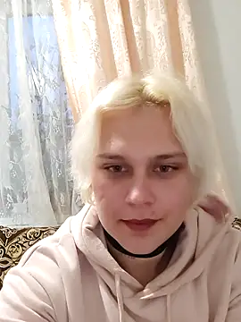 Snapshot of MargoShein chatting on September 28, 4:06 pm MargoShein online show from September 28, 4:06 pm