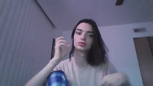 Snapshot of Luna_Samosienko chatting on October 4, 10:27 am Luna Samosienko online show from October 4, 10:27 am