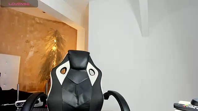 ZOE ROSE4 online show from September 24, 8:48 pm