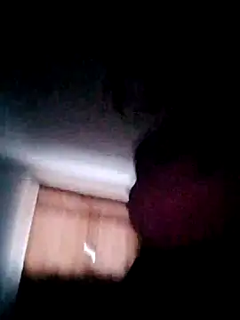 Snapshot of transreyna chatting on February 4, 1:27 pm transreyna online show from February 4, 1:27 pm