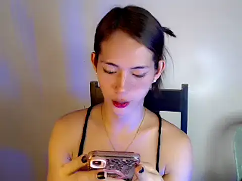 ashley bombshell online show from December 3, 11:42 pm