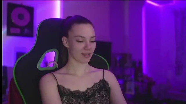 CandyStorm online show from March 7, 3:45 am