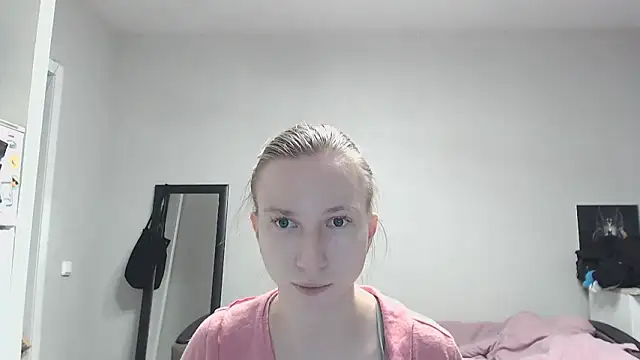 sophieryder online show from November 12, 6:18 pm