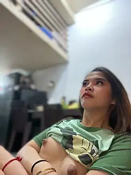 SeductiveTsDoll online show from January 15, 8:29 pm