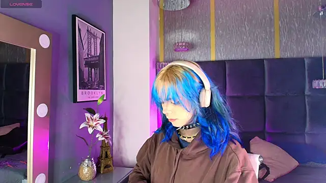 luxiel  online show from July 13, 12:51 pm