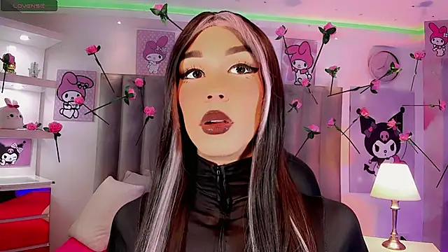 dearAlanaxxx online show from February 13, 9:00 pm