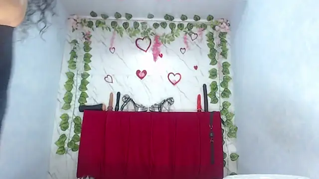 angelamanjarrezcm online show from December 20, 5:13 am