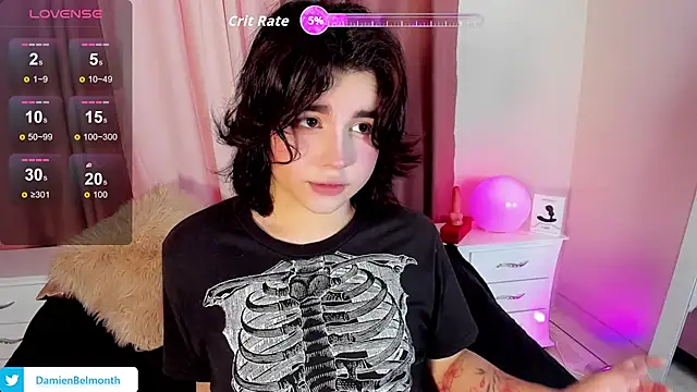 daniellesins2 online show from December 4, 8:13 pm