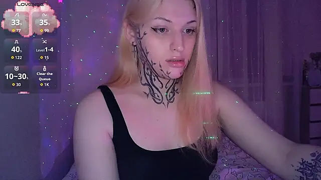 AlexaLaRose2 online show from January 16, 5:09 pm