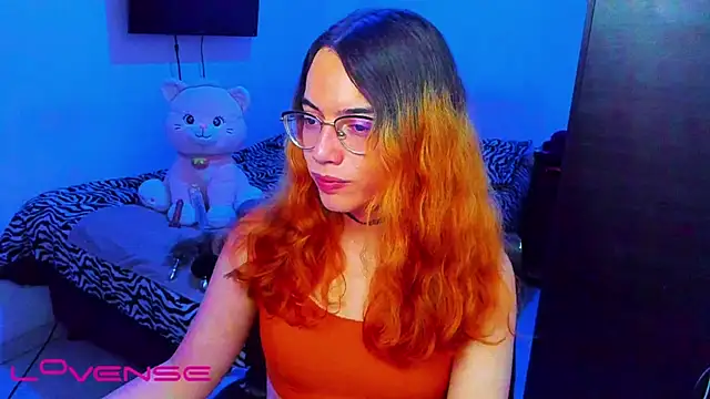 lillykittyyy online show from March 23, 3:33 am