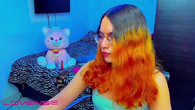 lillykittyyy online show from April 1, 3:08 am
