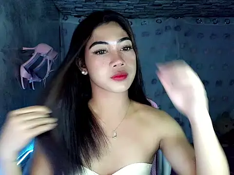 Margalona  online show from April 17, 5:25 pm