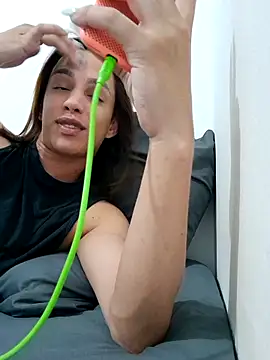 ofjuliaa online show from January 19, 8:56 am