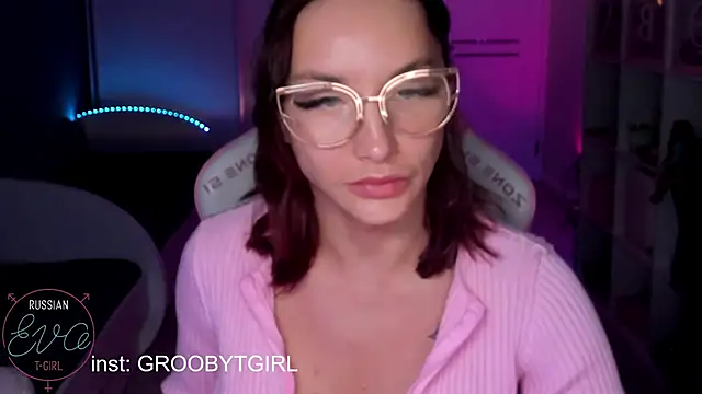 SibylVex online show from March 7, 3:40 pm