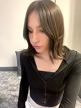 HenSuncx online show from January 7, 6:11 pm