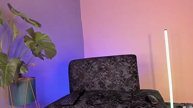 BellaDuval   online show from February 2, 9:03 pm