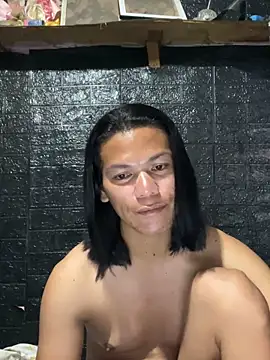 HugeAgatha online show from March 10, 10:02 pm