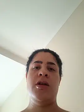 Neveencantada00 online show from February 24, 7:07 pm