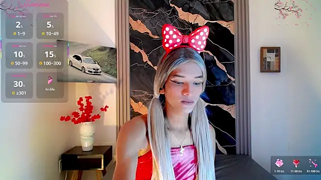 Samantha Ortega  online show from April 9, 10:43 am