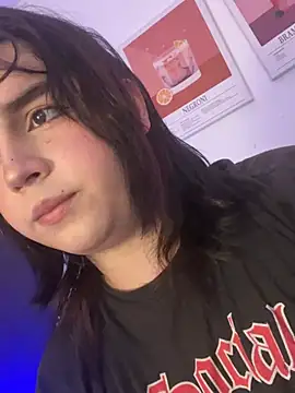 Daniellesins1 online show from April 7, 1:28 am